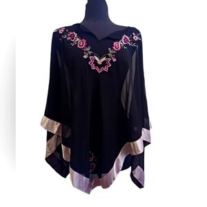 Plus Size Black Sheer Floral Printed Poncho OS